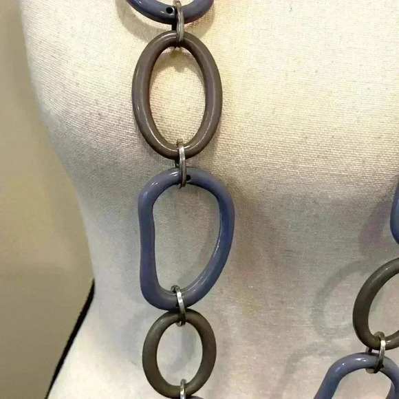 Necklace - Picture 2 of 5